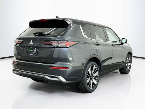 Used 2025 Mitsubishi Outlander AWD image 9