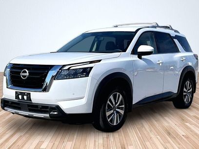 Used 2025 Nissan Pathfinder SL
