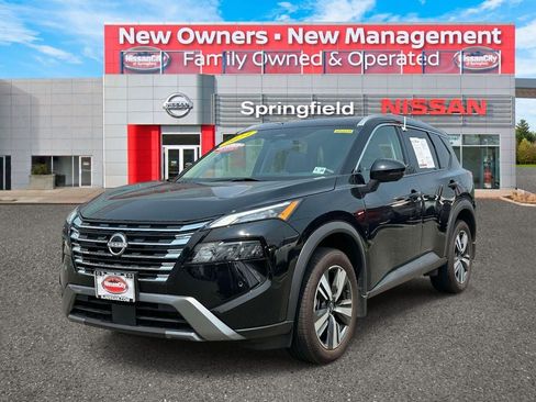 Used 2024 Nissan Rogue SL w/ SL Premium Package AWD/4WD image 2