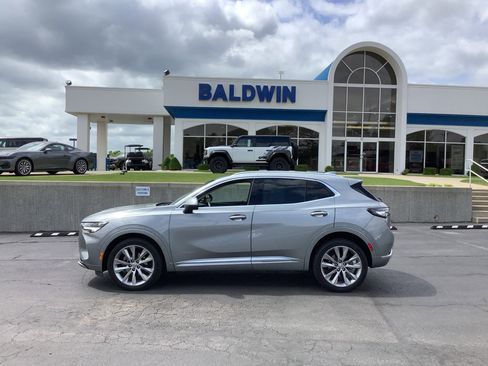 Used 2023 Buick Envision Avenir AWD/4WD image 4
