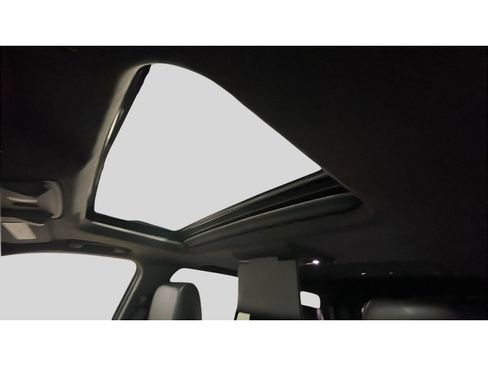 Used 2019 Cadillac Escalade Platinum AWD/4WD image 15