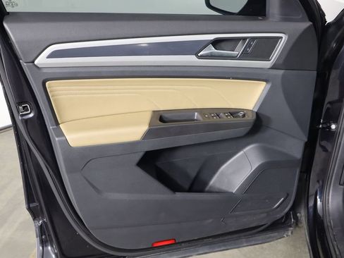 Used 2022 Volkswagen Atlas Cross Sport SE AWD/4WD image 18
