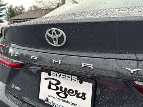 Used 2025 Toyota Camry LE image 32