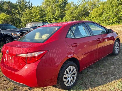 Used 2018 Toyota Corolla LE FWD image 8