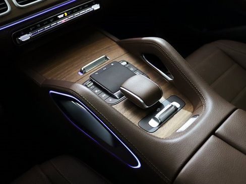 Used 2024 Mercedes-Benz GLS 450 4MATIC w/ AMG Line Exterior image 33