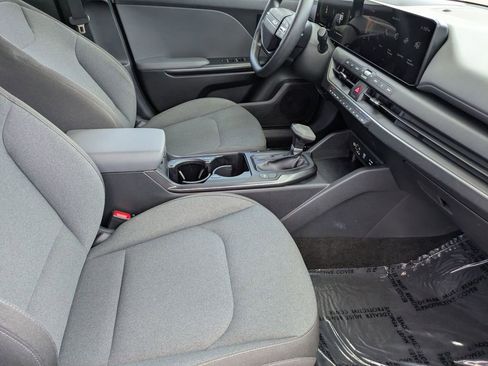Used 2025 Kia K4 FWD image 30