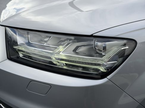 Used 2019 Audi Q7 3.0T Prestige w/ Prestige Package image 13