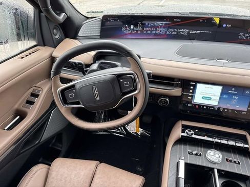 New 2026 Lincoln Navigator Black Label AWD/4WD image 14