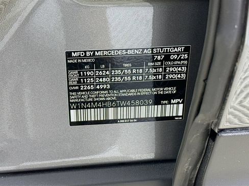 Used 2026 Mercedes-Benz GLB 250 4MATIC image 33