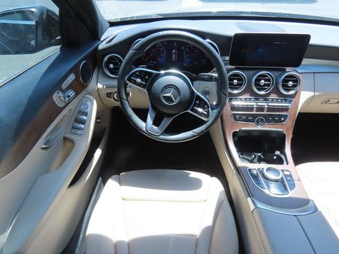 Used 2021 Mercedes-Benz C 300 Sedan image 5
