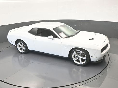 Used 2018 Dodge Challenger R/T image 48