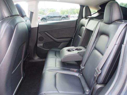 Used 2022 Tesla Model Y Performance AWD/4WD image 19