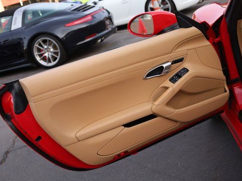 Used 2017 Porsche 718 Boxster RWD image 22