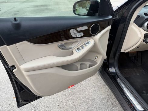 Used 2016 Mercedes-Benz GLC 300 image 17