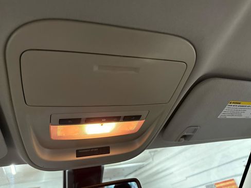 Used 2018 Chevrolet Colorado ZR2 image 30