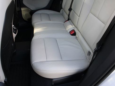 Used 2023 Volvo XC40 B4 Plus w/ Protection Package image 21