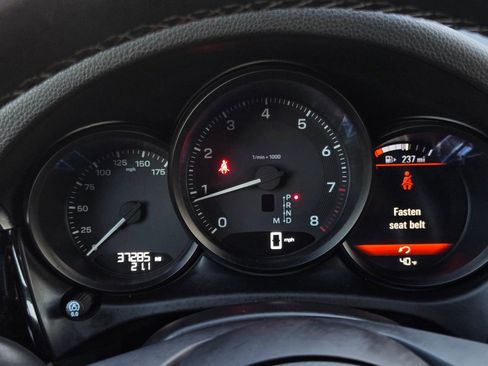 Used 2024 Porsche Macan image 26