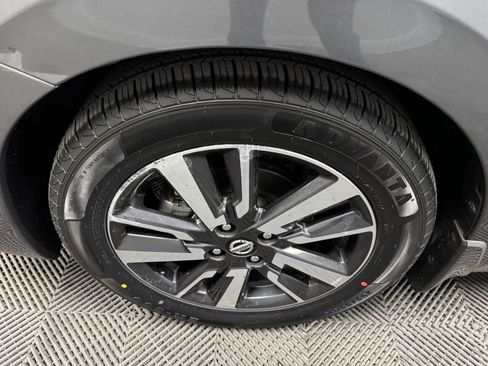 Used 2021 Nissan Versa SV image 23