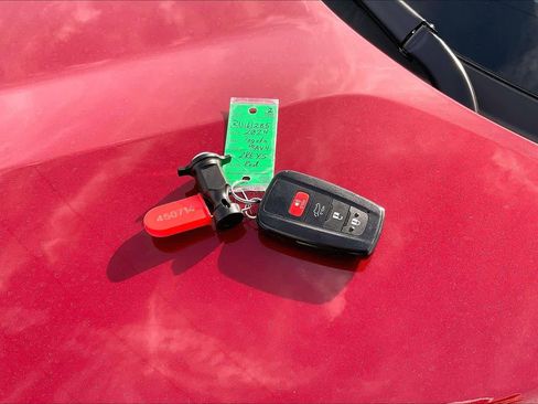 Used 2024 Toyota RAV4 Limited image 14