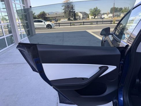Used 2020 Tesla Model Y Long Range AWD/4WD image 14