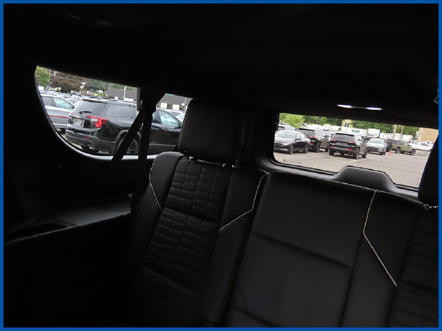 Used 2024 Cadillac Escalade ESV Sport Platinum w/ LPO, ONYX Package AWD/4WD image 12