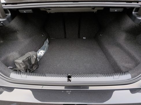 Used 2026 BMW M5 w/ Executive Package image 34