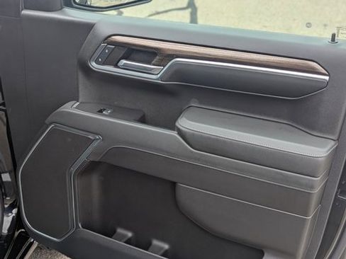 Used 2024 Chevrolet Silverado 1500 LT image 5