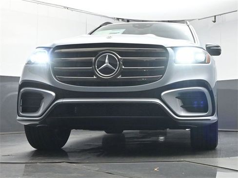 New 2026 Mercedes-Benz GLS 450 4MATIC image 36