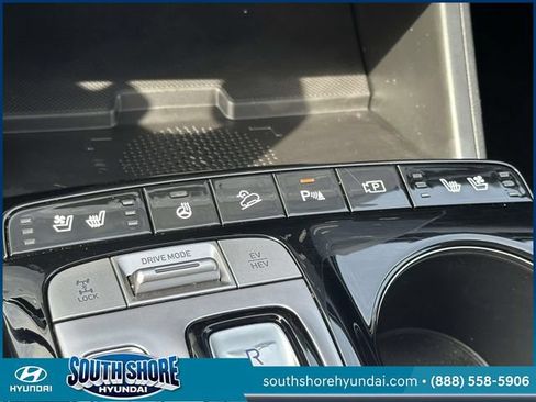 Certified 2023 Hyundai Tucson Limited AWD/4WD image 35