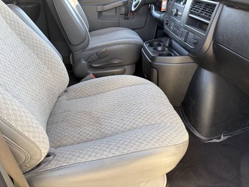 Certified 2025 Chevrolet Express 3500 LT w/ LT Preferred Equipment Group RWD image 12