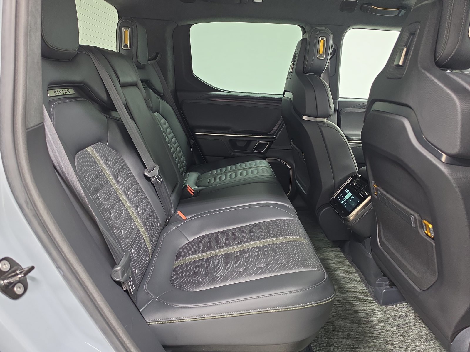 Used 2022 Rivian R1T Launch Edition AWD/4WD image 23
