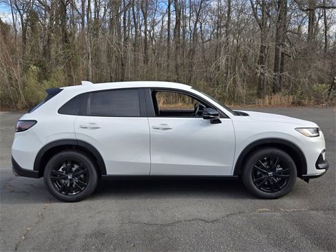 New 2026 Honda HR-V Sport image 2
