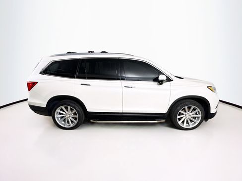Used 2016 Honda Pilot Touring image 2