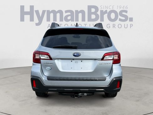 Used 2019 Subaru Outback 2.5i Limited AWD/4WD image 4
