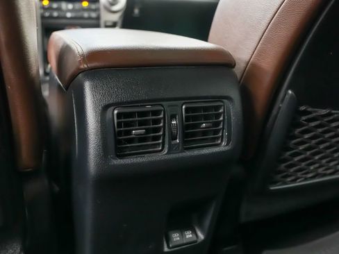 Used 2020 Toyota 4Runner Limited image 18