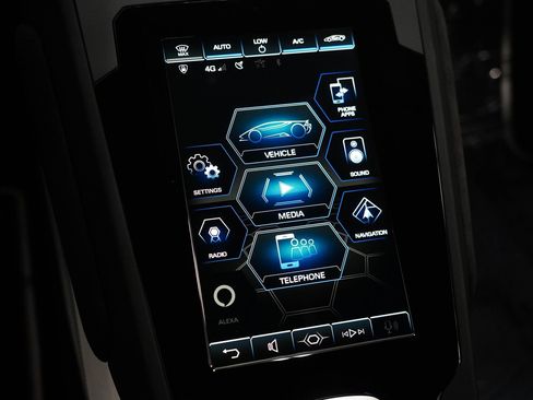 Used 2021 Lamborghini Huracan EVO image 25