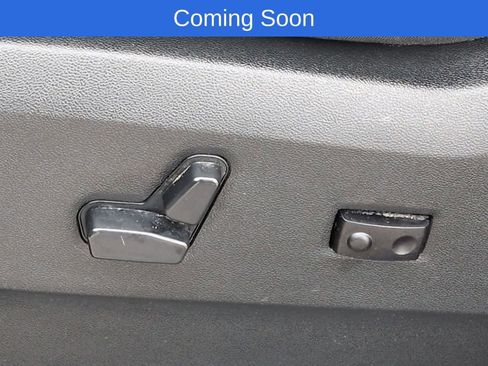 Used 2019 Dodge Grand Caravan SE FWD image 17