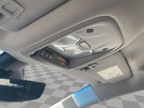 Used 2020 Chevrolet Bolt Premier w/ Infotainment Package FWD image 32