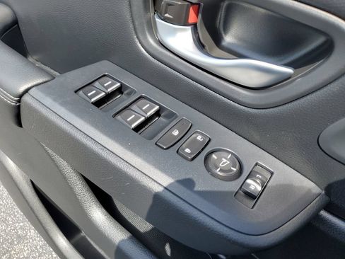 Used 2025 Honda Pilot EX-L image 31