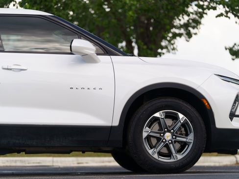 Used 2024 Chevrolet Blazer LT FWD image 6