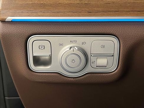 Certified 2024 Mercedes-Benz GLS 450 4MATIC image 21