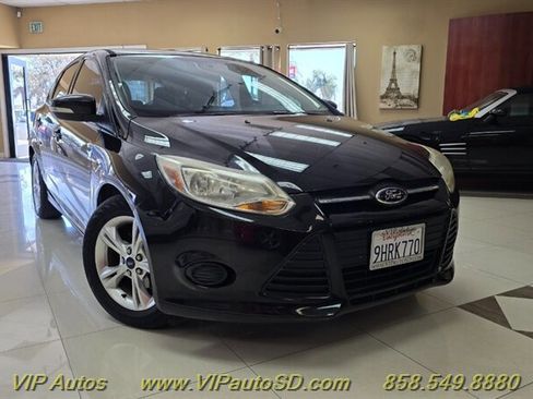 Used 2014 Ford Focus SE FWD image 1