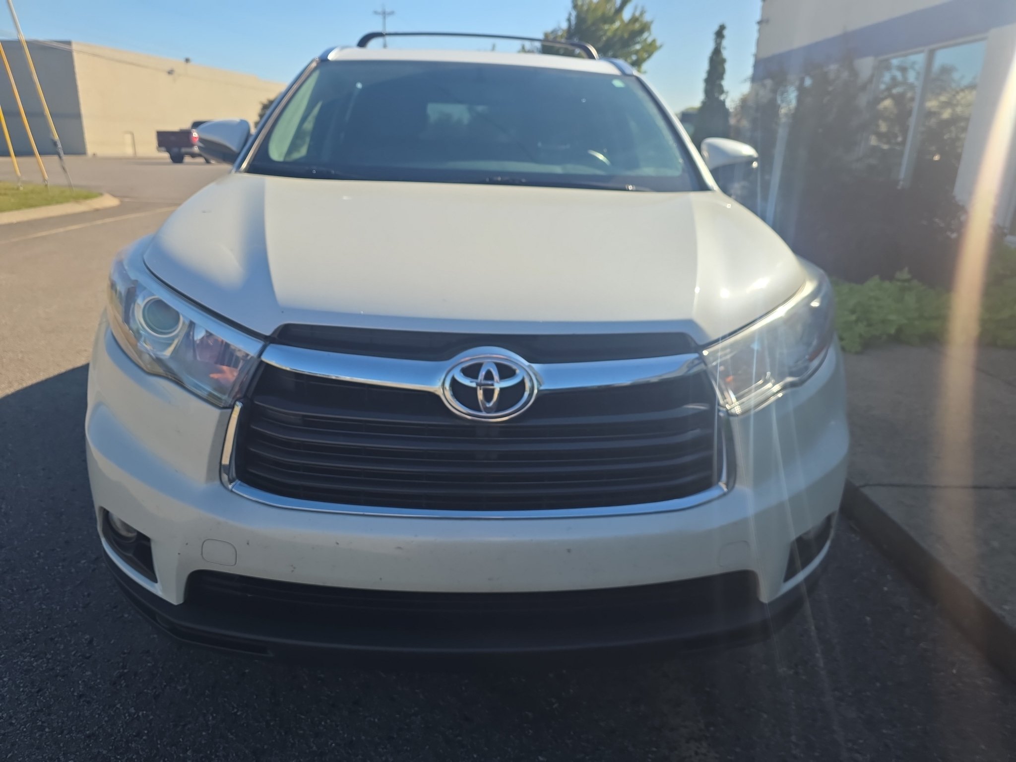 Used 2015 Toyota Highlander XLE FWD image 8