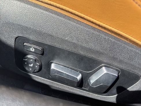 Used 2020 BMW M8 Convertible w/ Driving Assistance Package AWD/4WD image 16