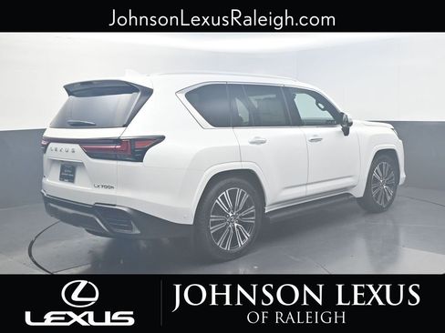 New 2026 Lexus LX 700h Luxury image 9