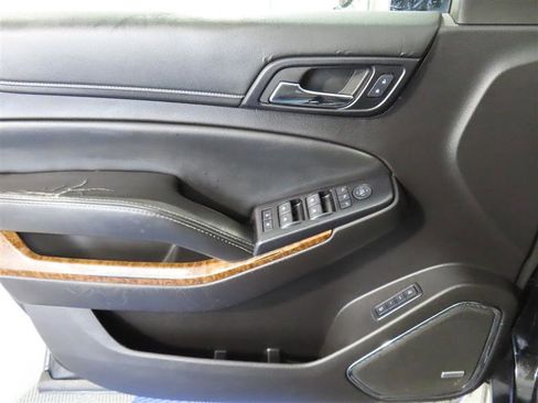 Used 2015 Chevrolet Suburban LTZ image 15