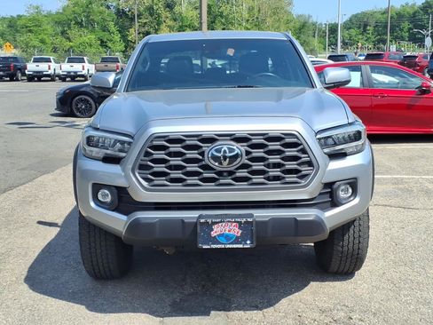 Used 2023 Toyota Tacoma TRD Off-Road w/ TRD Premium Off Road Package AWD/4WD image 2