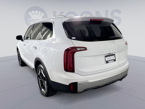 Used 2024 Kia Telluride S w/ S Sunroof Package image 4