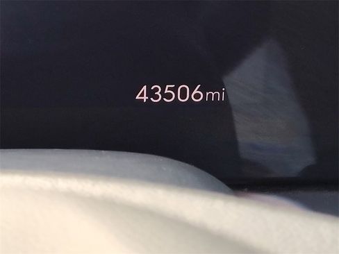 Used 2024 Buick Encore GX Sport Touring w/ Comfort Package image 37