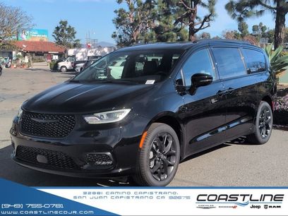 New 2026 Chrysler Pacifica Limited